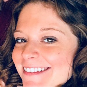 Meet your Posher, Kendra